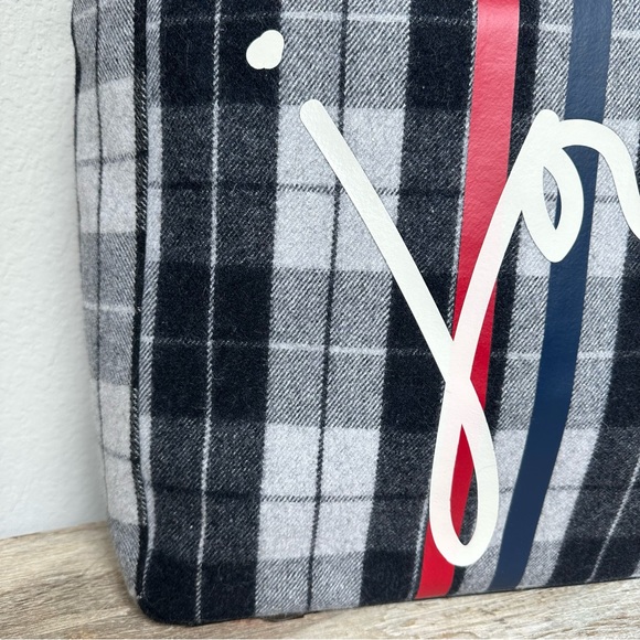 ED Ellen Degeneres Grey Tartan Tote Joy NWT - Picture 11 of 15